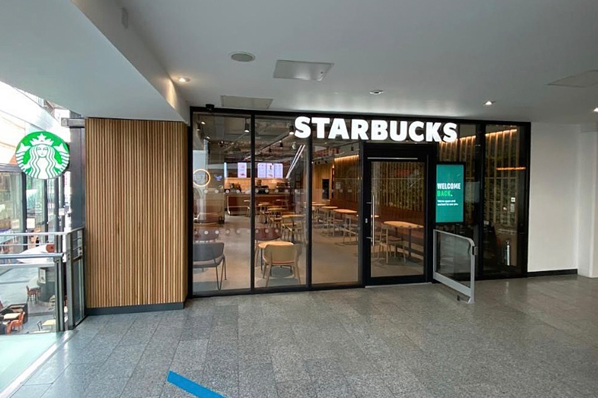 Starbucks Hull, Signage